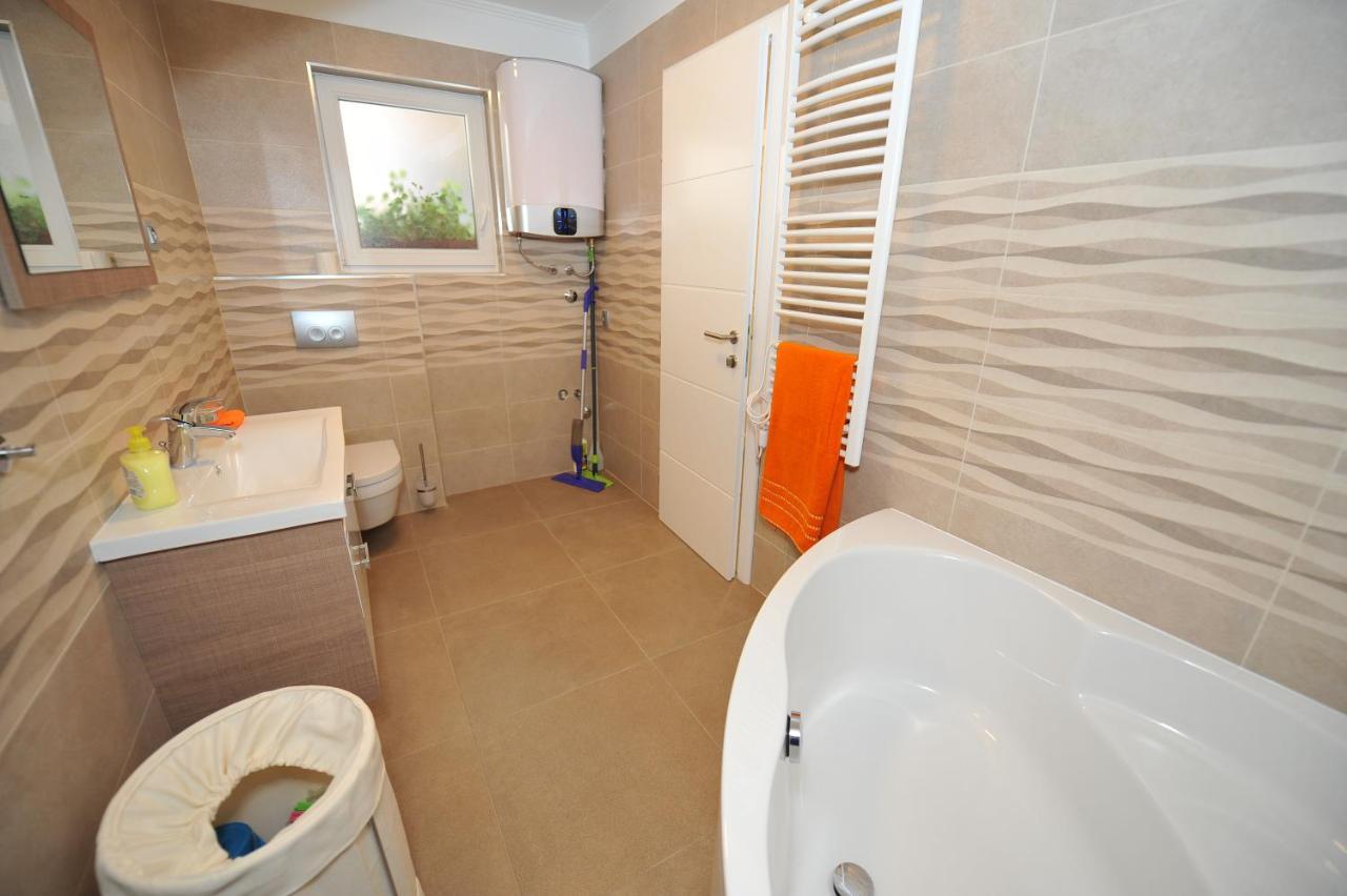 Apartment Antea Sinj Exterior photo